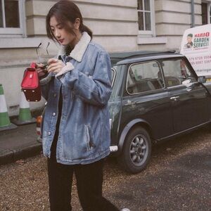 Frame Denim Women’s Classic Blue Jacket with Shearling Lining